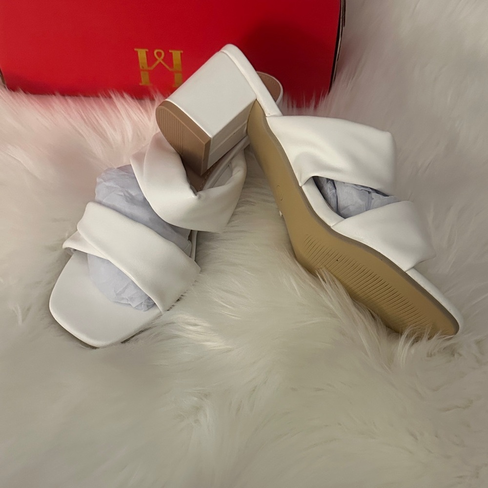 Margaux Chic White Sandals - Picture 2 of 4